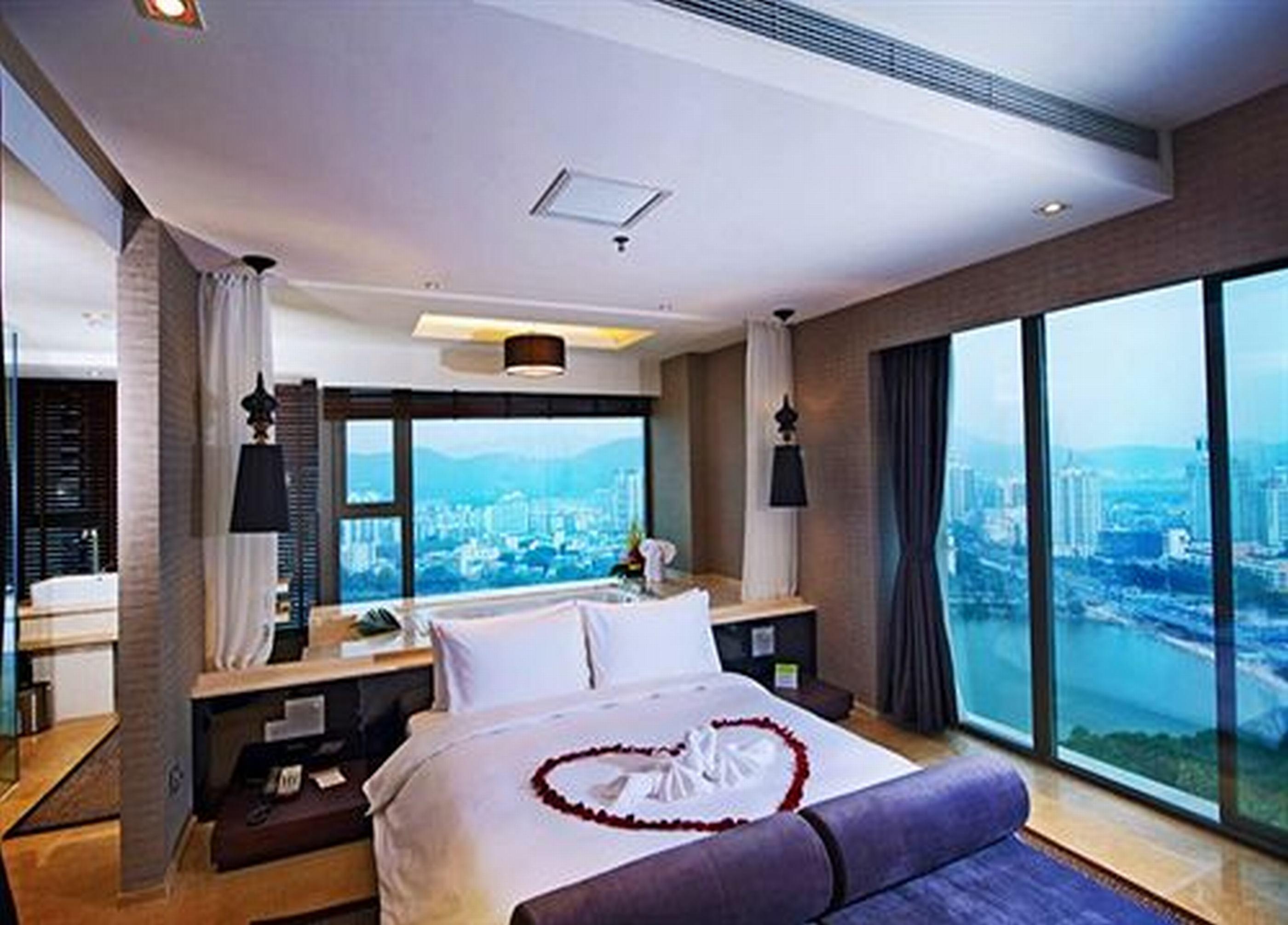 Le Parker Hotel Sanya Bagian luar foto