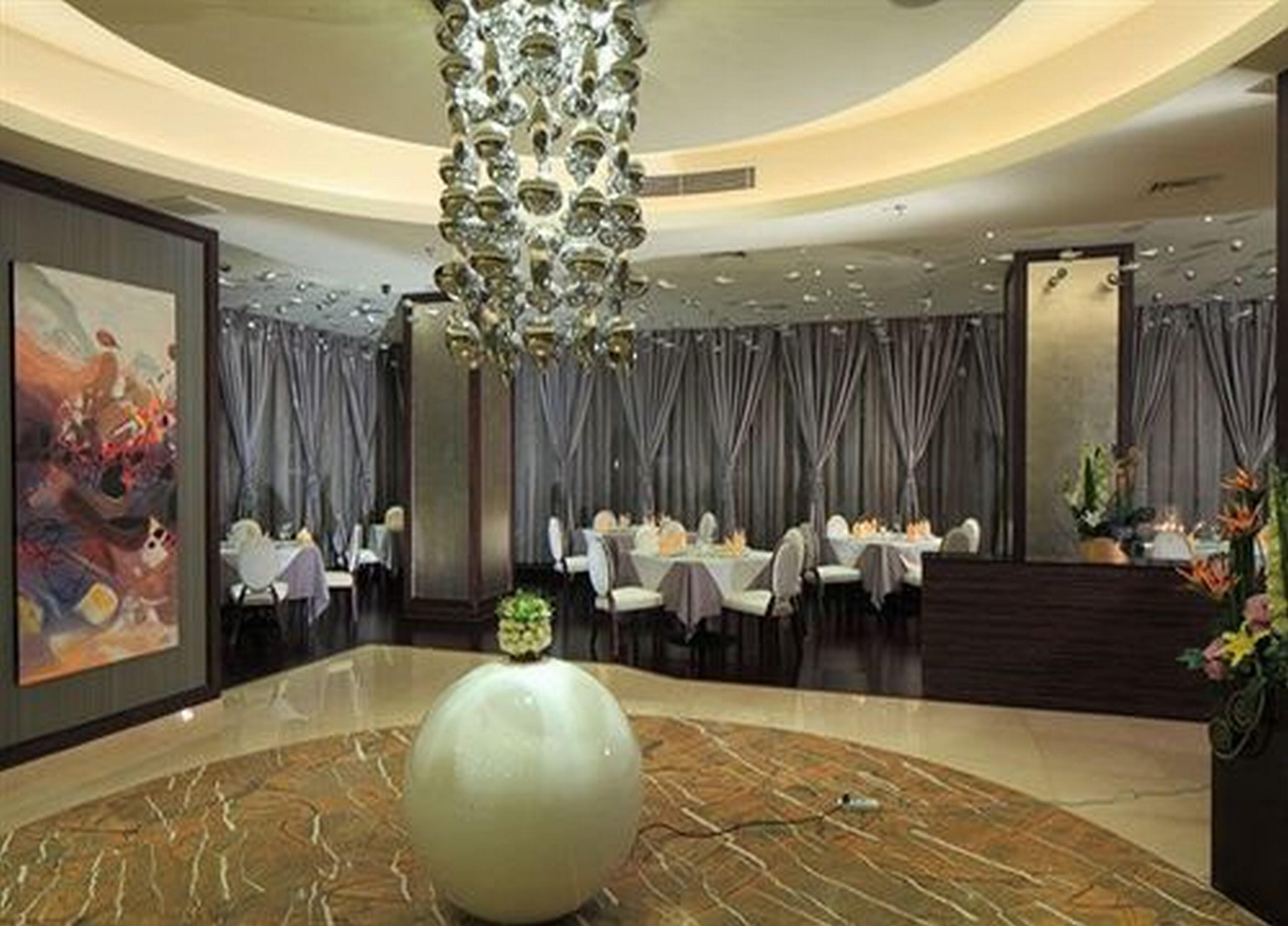 Le Parker Hotel Sanya Bagian luar foto